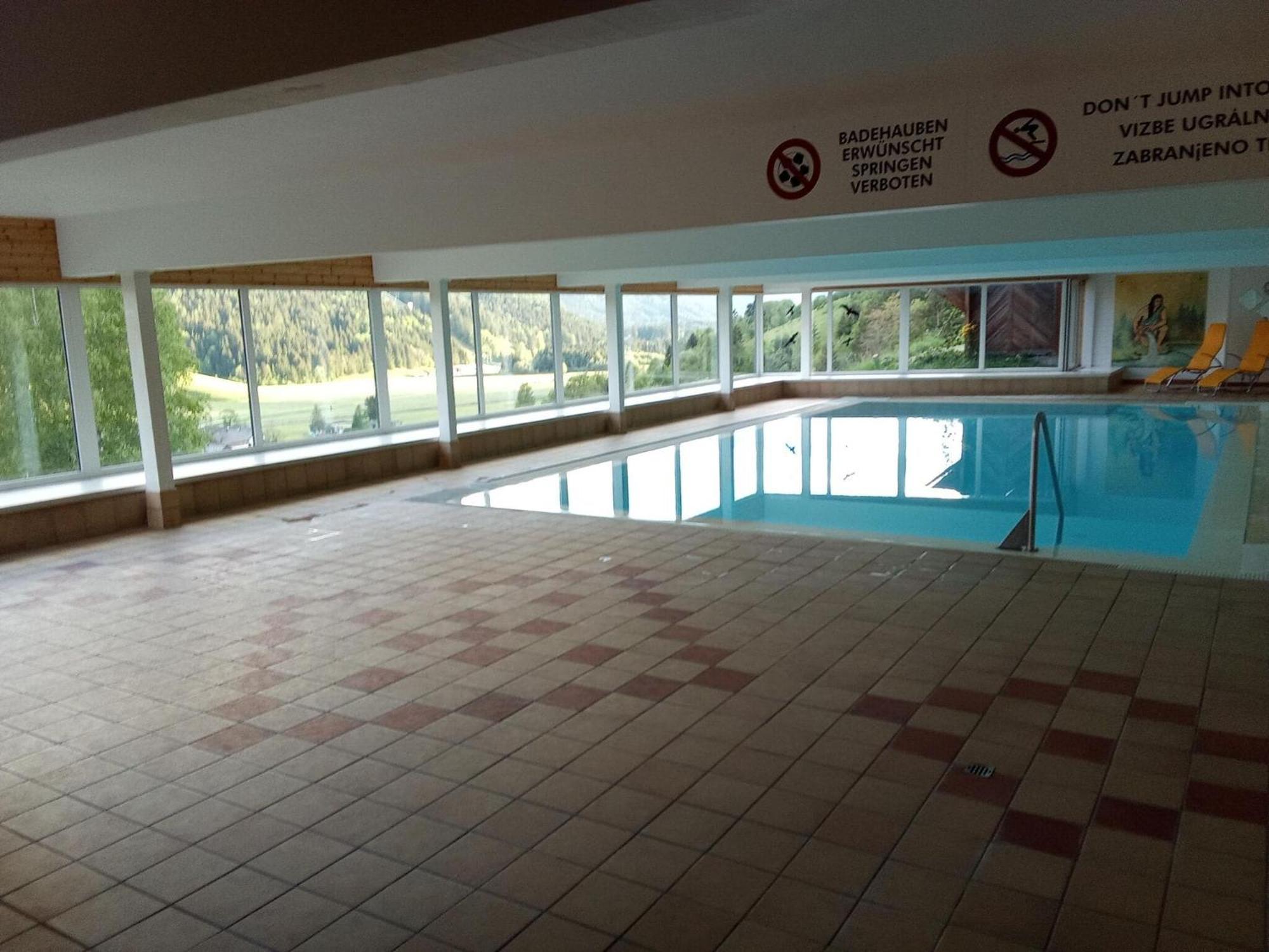 Apartment In Tauplitz With Sauna And Pool ภายนอก รูปภาพ